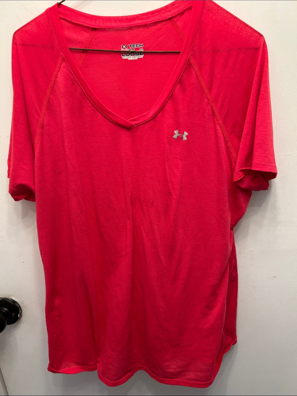 Under Armour Men’s Hot Pink V-Neck Performance Tee